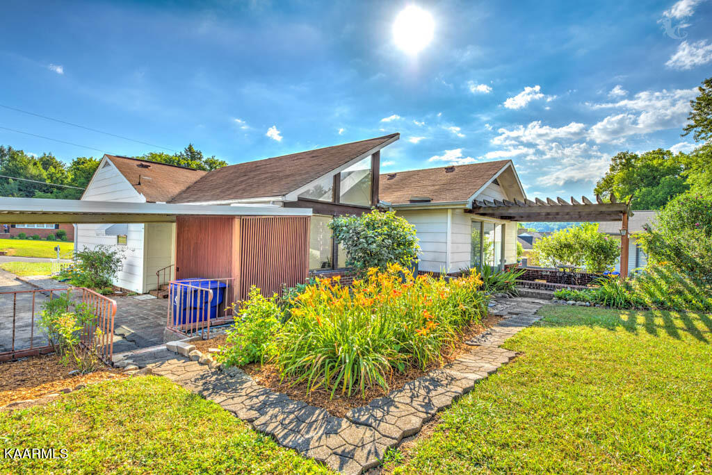 112 Timothy Lane Clinton, TN 37716 - Photo 1 of 35 Tmthy112e (12)-Edit