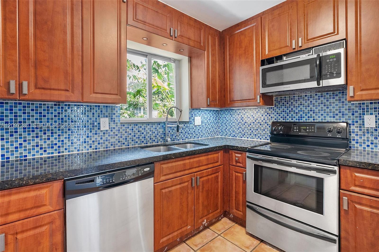 77 Northwest 106th Street Miami Shores, FL 33150 - Photo 3 of 59 Gallery Image 3