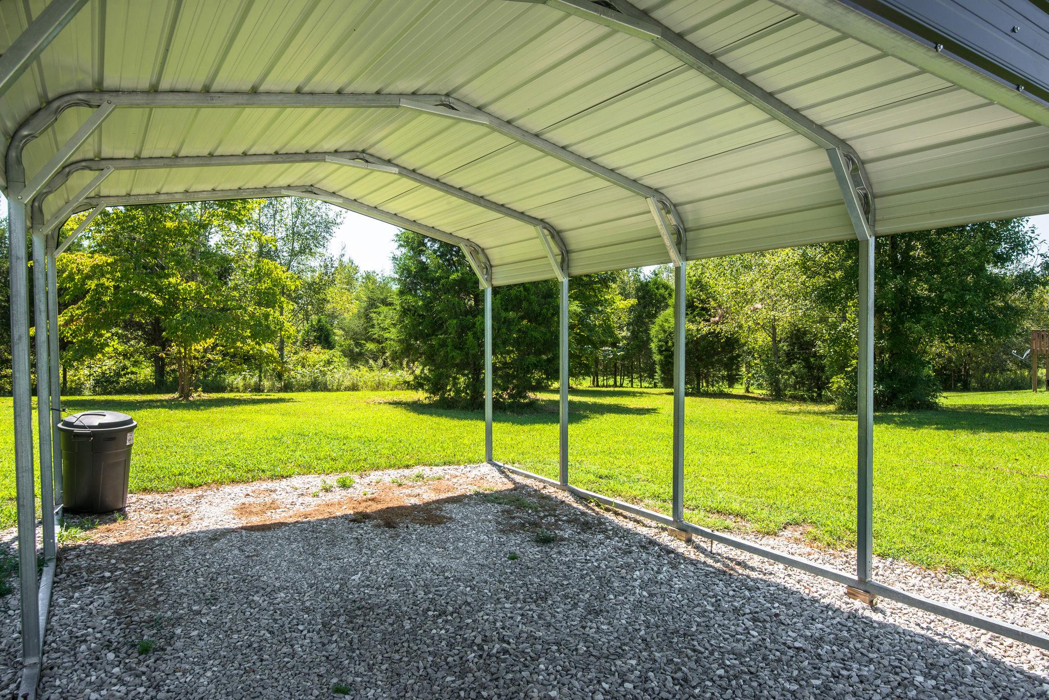 992 Hooper Road Charlotte, TN 37036 - Photo 22 of 27 2 Car-Carport