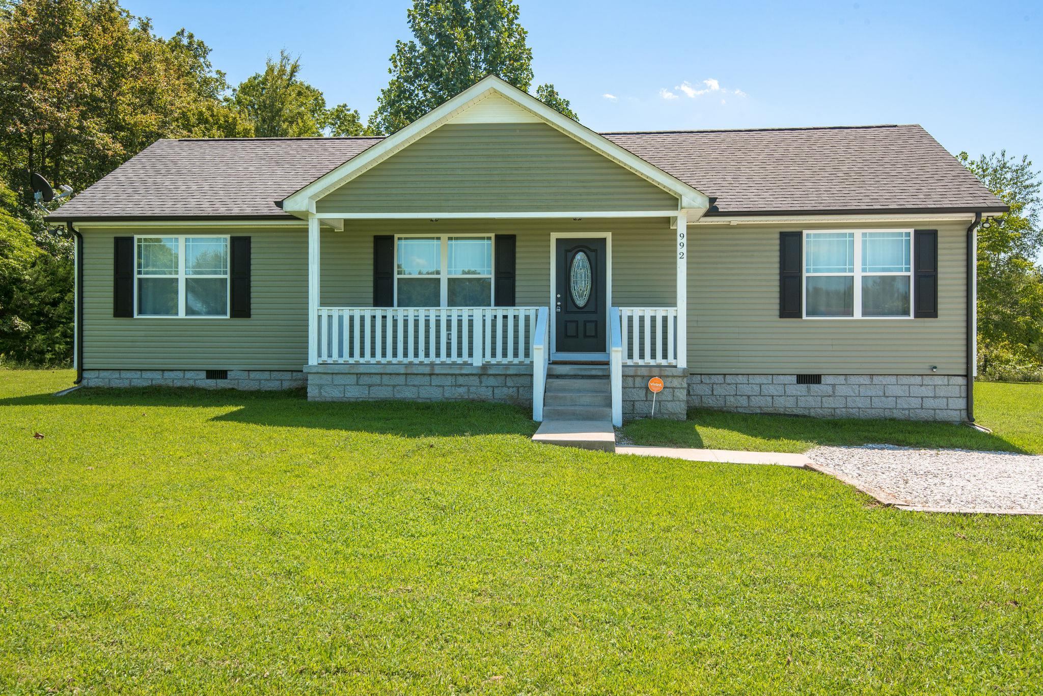 992 Hooper Road Charlotte, TN 37036 - Photo 24 of 27 Pristine Home Inside & Out