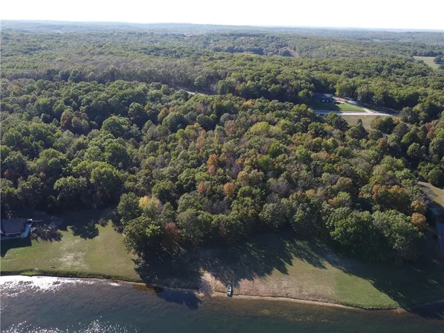 $52,509 | Lot 2 Fraction Point Drive, Warsaw, MO 65355