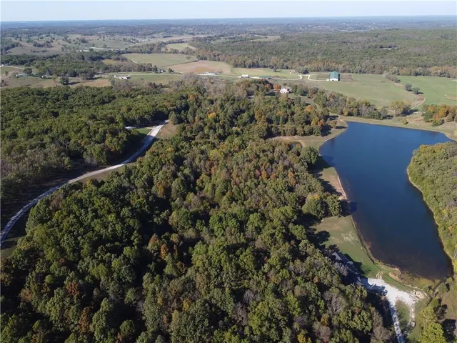 $52,509 | Lot 2 Fraction Point Drive, Warsaw, MO 65355