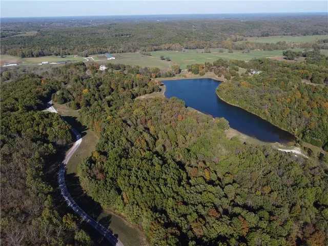 $52,509 | Lot 2 Fraction Point Drive, Warsaw, MO 65355