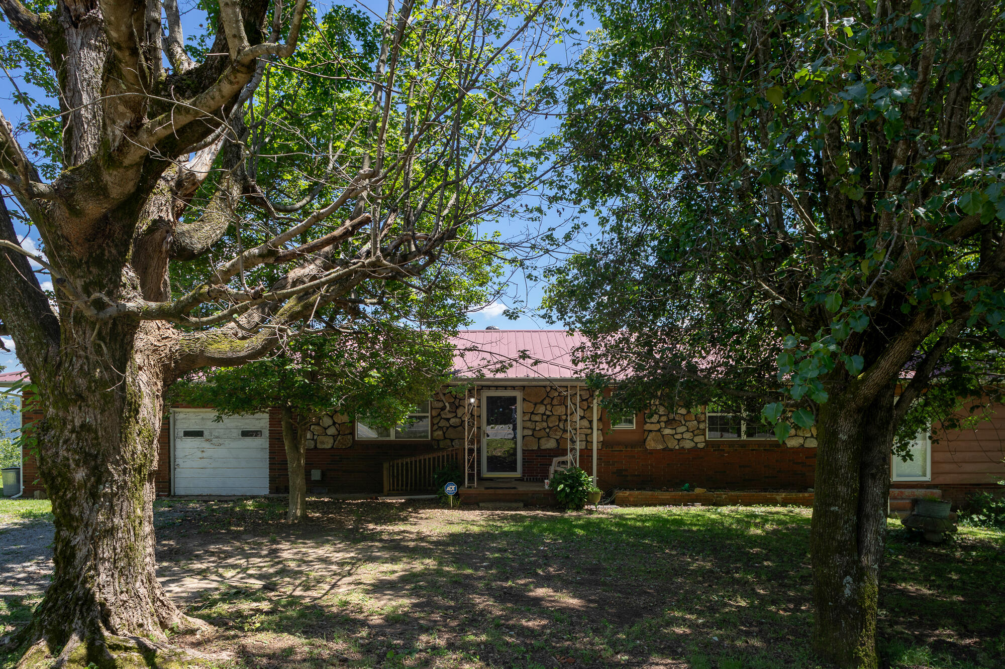 786 Brow Road Trenton, GA 30752 - Photo 1 of 45 Front of Home
