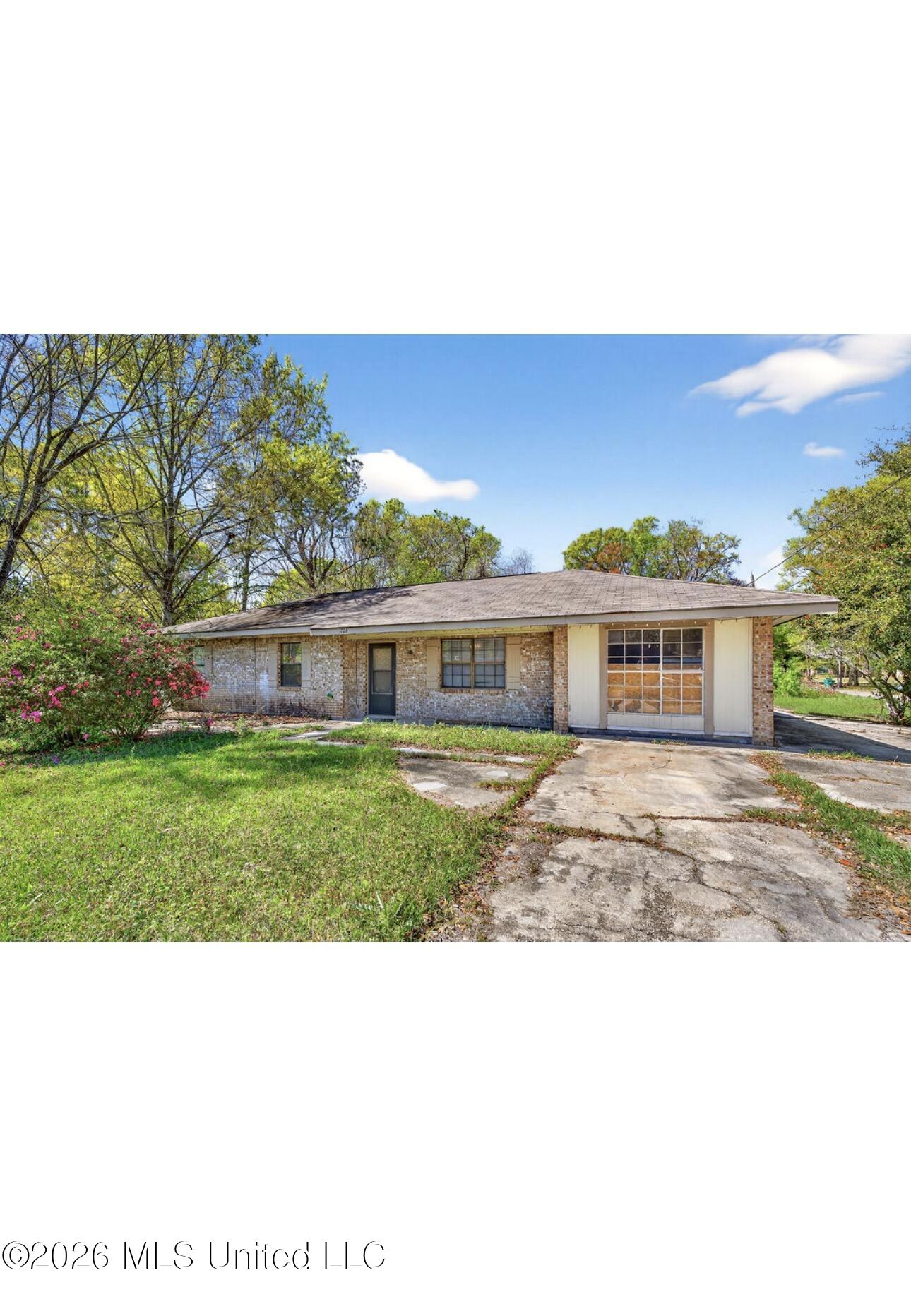 706 Burley Street Picayune, MS 39466 - Photo 2 of 37 IMG_5765