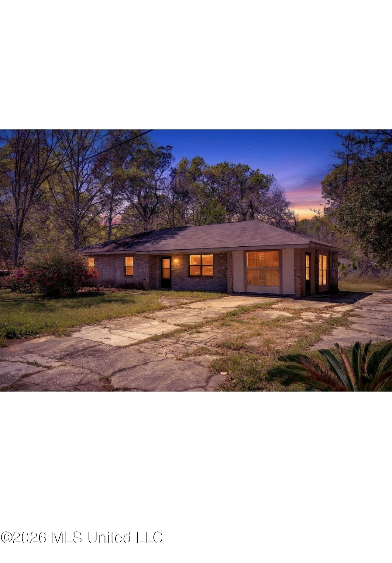 706 Burley Street Picayune, MS 39466 - Photo 7 of 37 IMG_5792