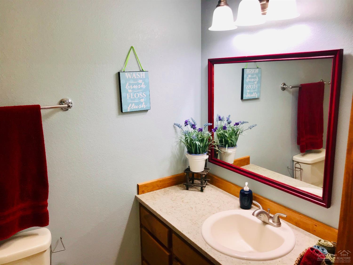 57706 Filbert Lane Sunriver, OR 97707 - Photo 17 of 23 Gallery Image 17