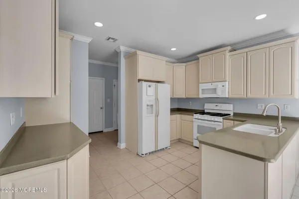 $719,500 | 29 Village Drive, Eatontown, NJ 07724