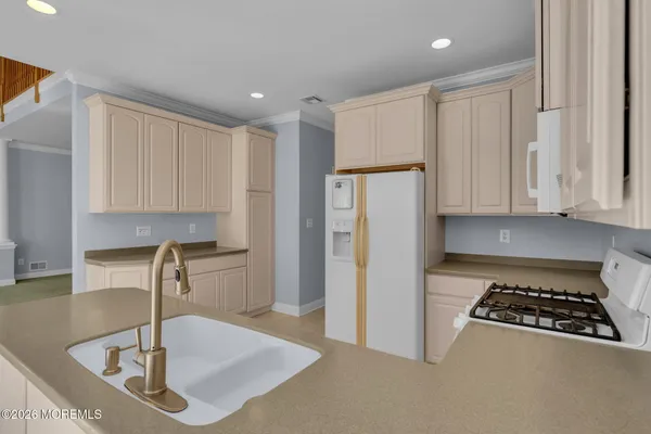$719,500 | 29 Village Drive, Eatontown, NJ 07724