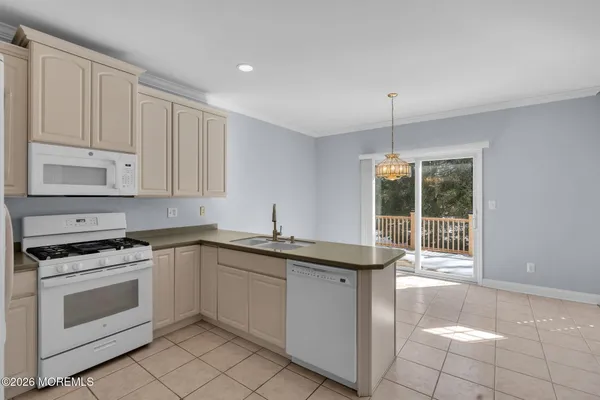 $719,500 | 29 Village Drive, Eatontown, NJ 07724