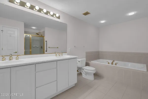 $719,500 | 29 Village Drive, Eatontown, NJ 07724