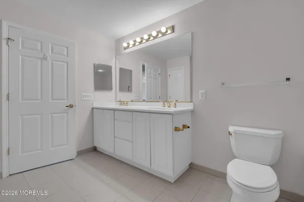 $719,500 | 29 Village Drive, Eatontown, NJ 07724