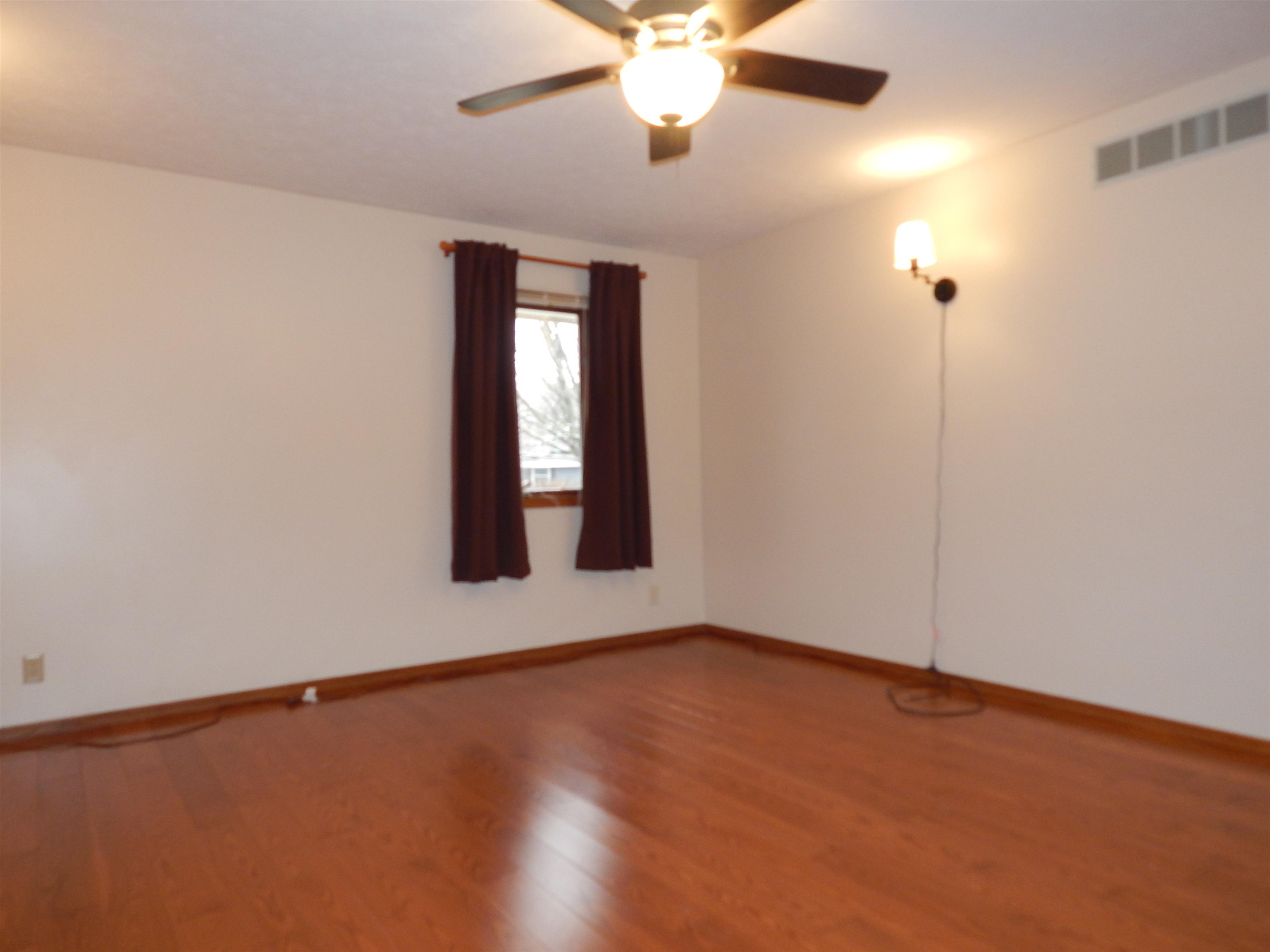 208 Cork Road Rockton, IL 61072 - Photo 20 of 27 Gallery Image 20