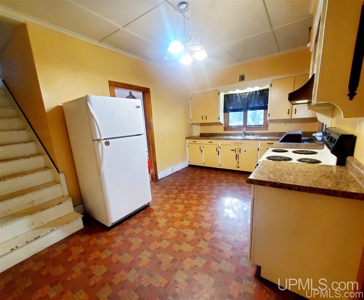 711-713 East Ridge Street Ishpeming, MI 49849 - Photo 12 of 33 Gallery Image 12