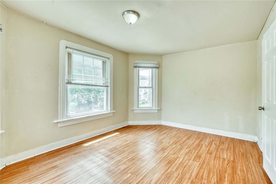 498 Emerson Street Rochester, NY 14613 - Photo 24 of 39