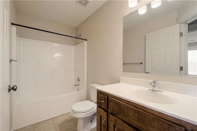 $355,000 | 2908 Erie Park, North Kansas City, MO 64116