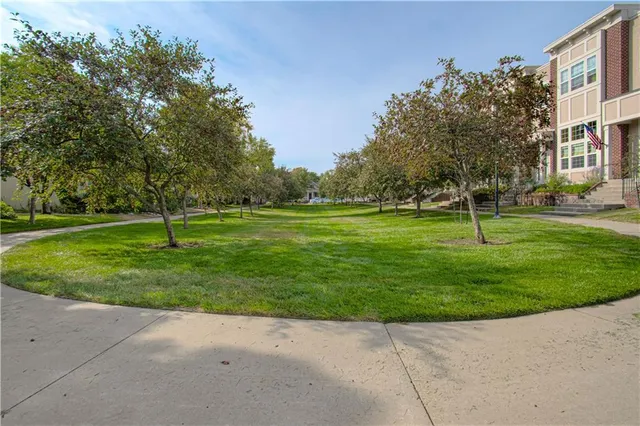 $355,000 | 2908 Erie Park, North Kansas City, MO 64116