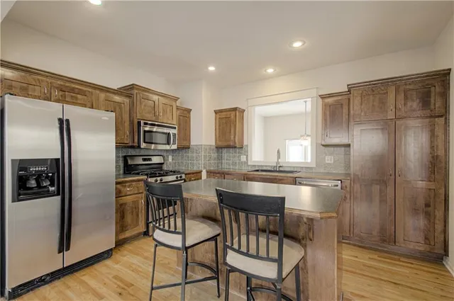 $355,000 | 2908 Erie Park, North Kansas City, MO 64116