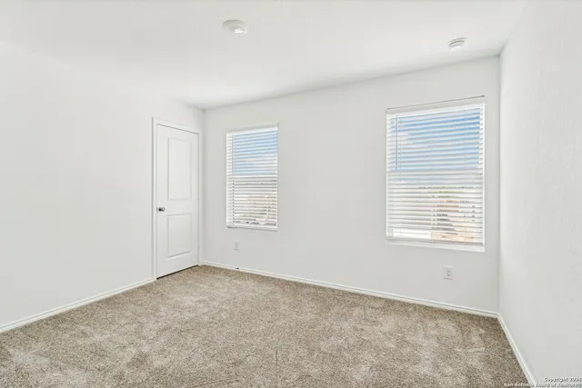 $1,950 | 9227 St Jerome, Seguin, TX 78155