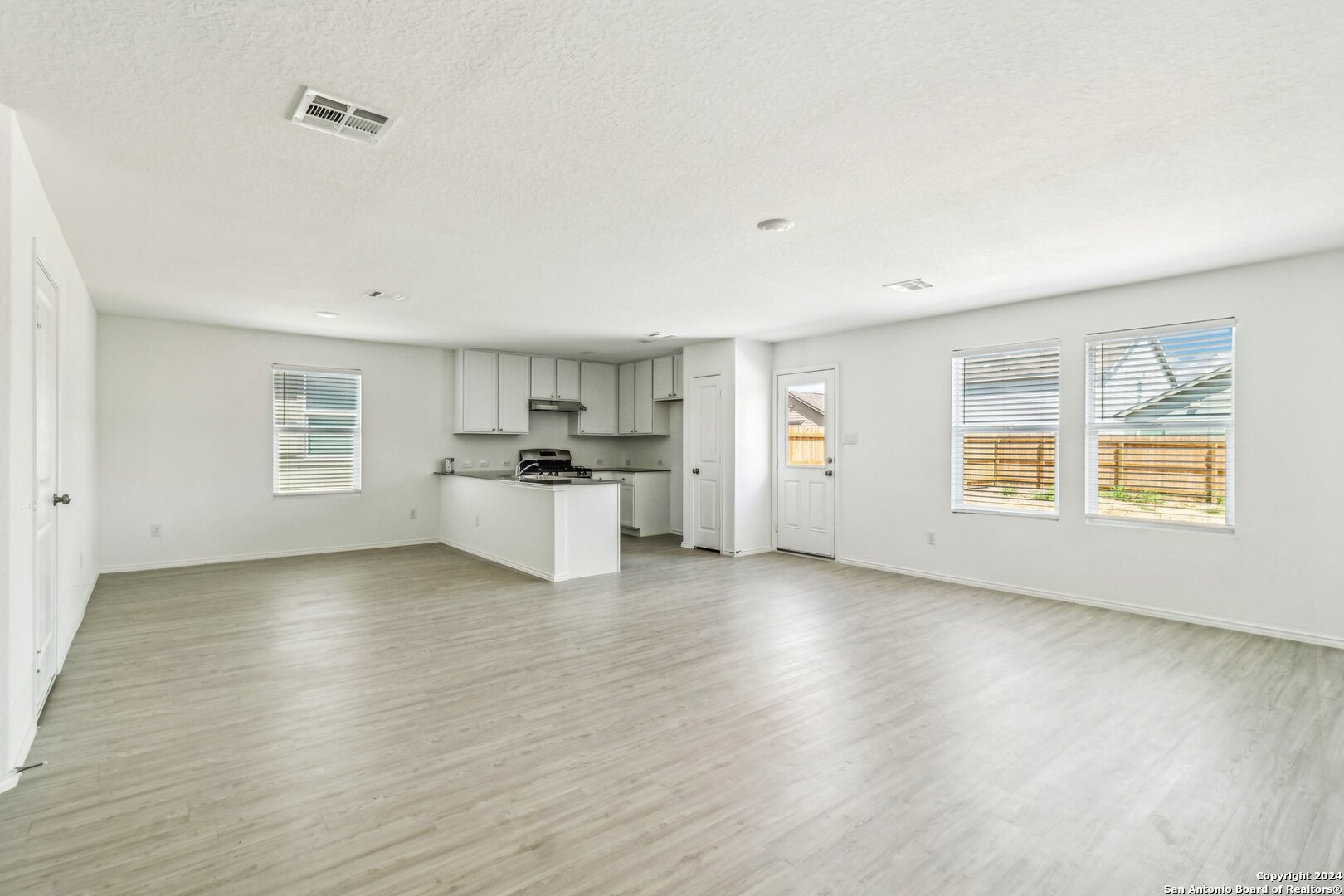 9227 St Jerome Seguin, TX 78155 - Photo 5 of 39