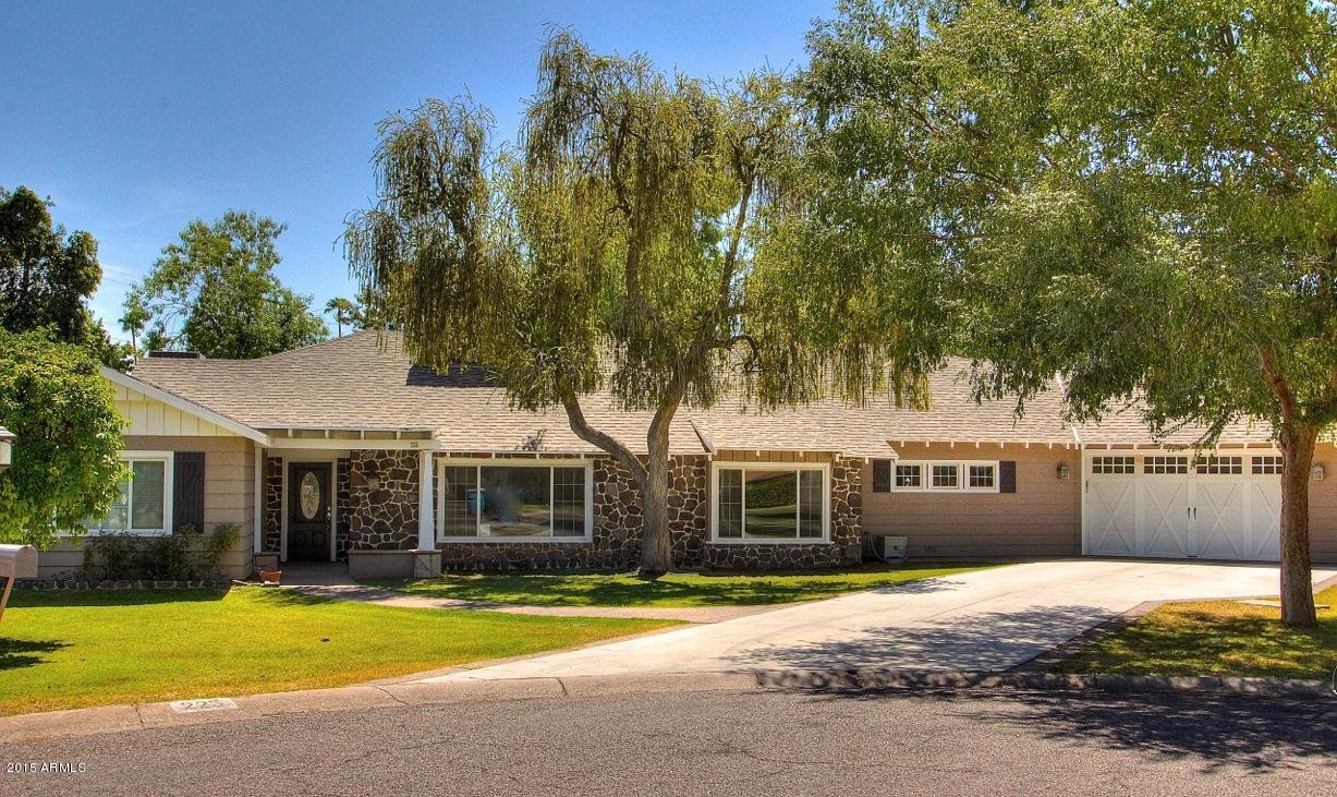 225 West Lawrence Road Phoenix, AZ 85013 - Photo 3 of 51 Front