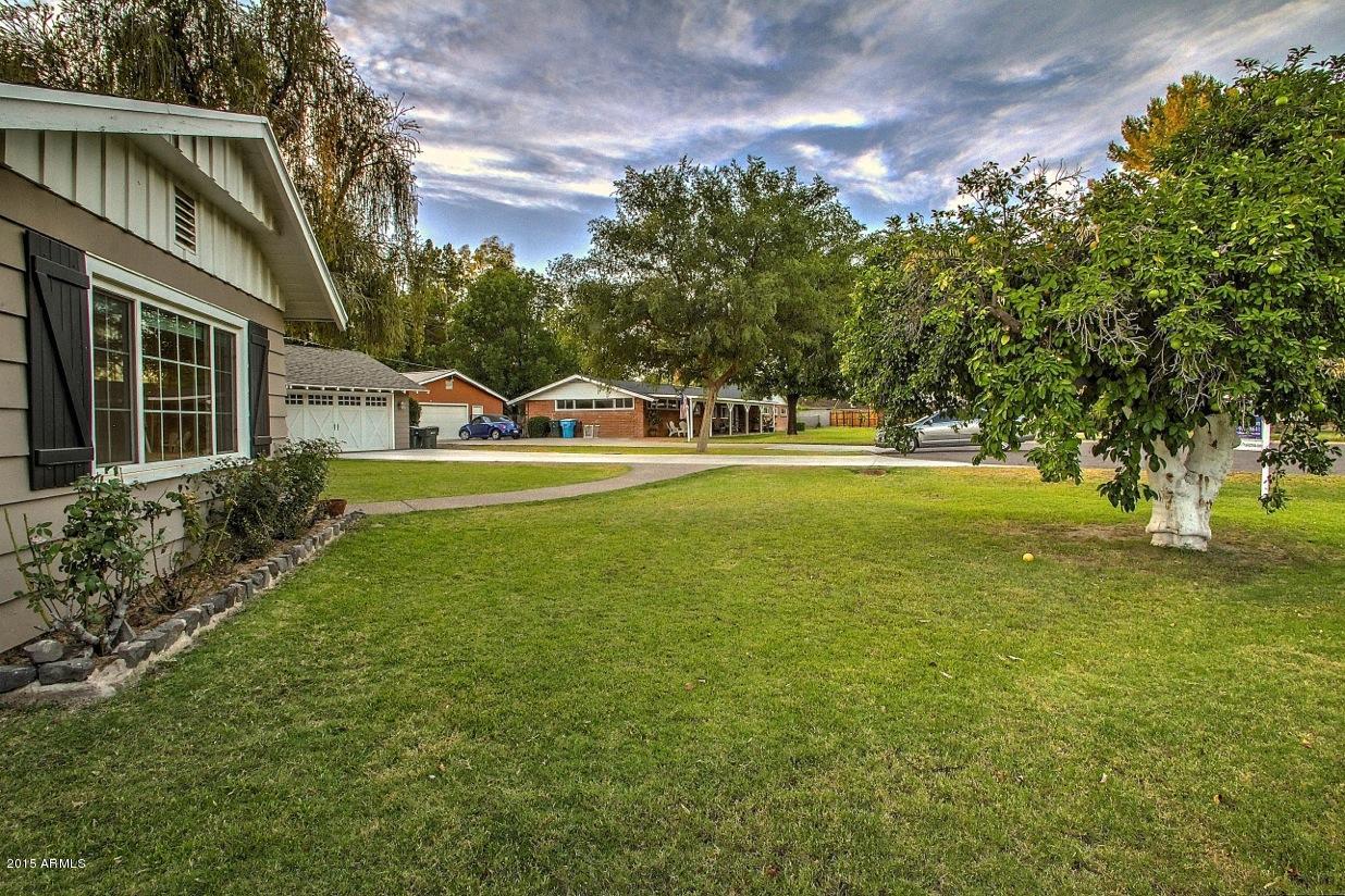 225 West Lawrence Road Phoenix, AZ 85013 - Photo 7 of 51 Front yard