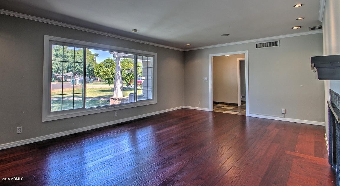 225 West Lawrence Road Phoenix, AZ 85013 - Photo 9 of 51 Living rm toward entry