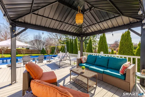 $499,900 | 993 Cloverdale Circle, Wethersfield, CT 06109