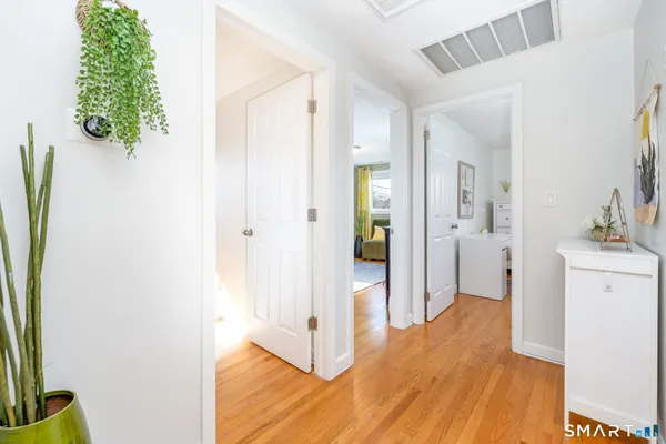 $499,900 | 993 Cloverdale Circle, Wethersfield, CT 06109