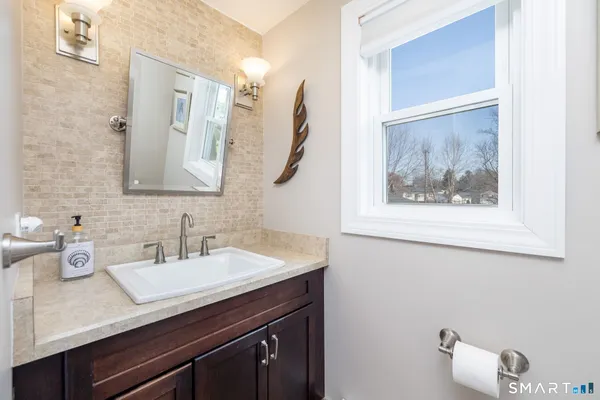 $499,900 | 993 Cloverdale Circle, Wethersfield, CT 06109