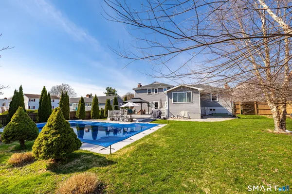 $499,900 | 993 Cloverdale Circle, Wethersfield, CT 06109