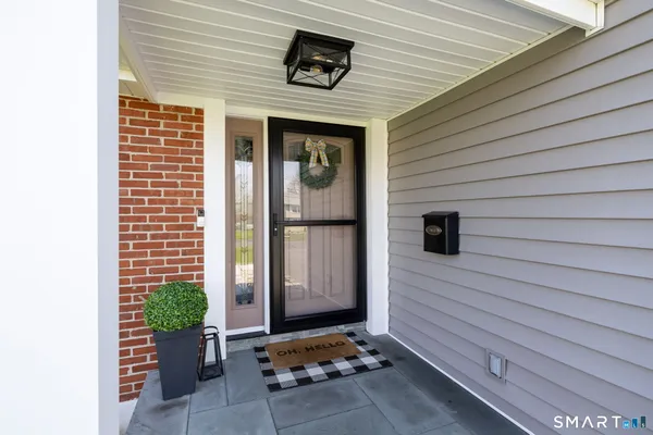 $499,900 | 993 Cloverdale Circle, Wethersfield, CT 06109