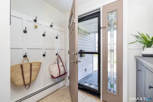 $499,900 | 993 Cloverdale Circle, Wethersfield, CT 06109