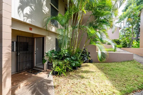 $3,200 | 92-731 Makakilo Drive, Unit 7, Kapolei, HI 96707
