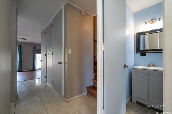 $3,200 | 92-731 Makakilo Drive, Unit 7, Kapolei, HI 96707