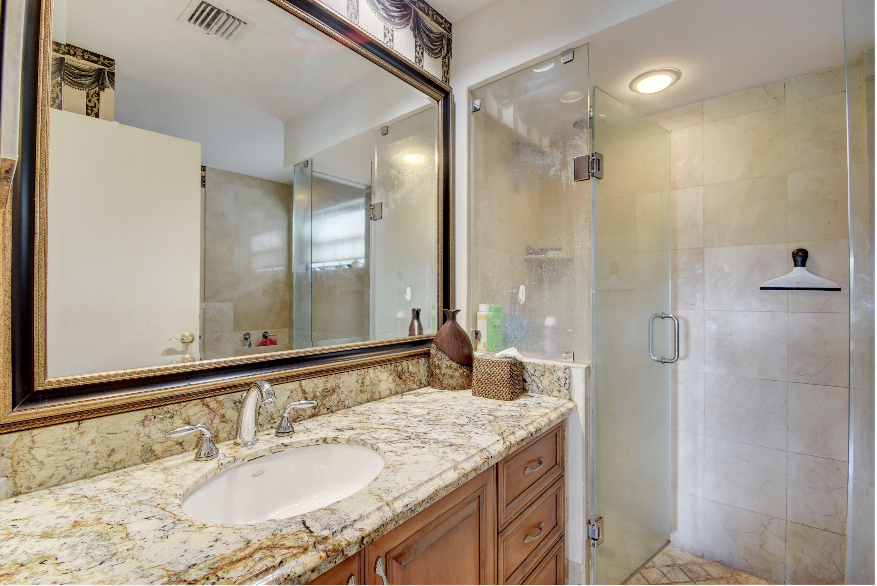 8650 Eagle Run Drive, Unit 2 Boca Raton, FL 33434 - Photo 12 of 32 Master Bathroom