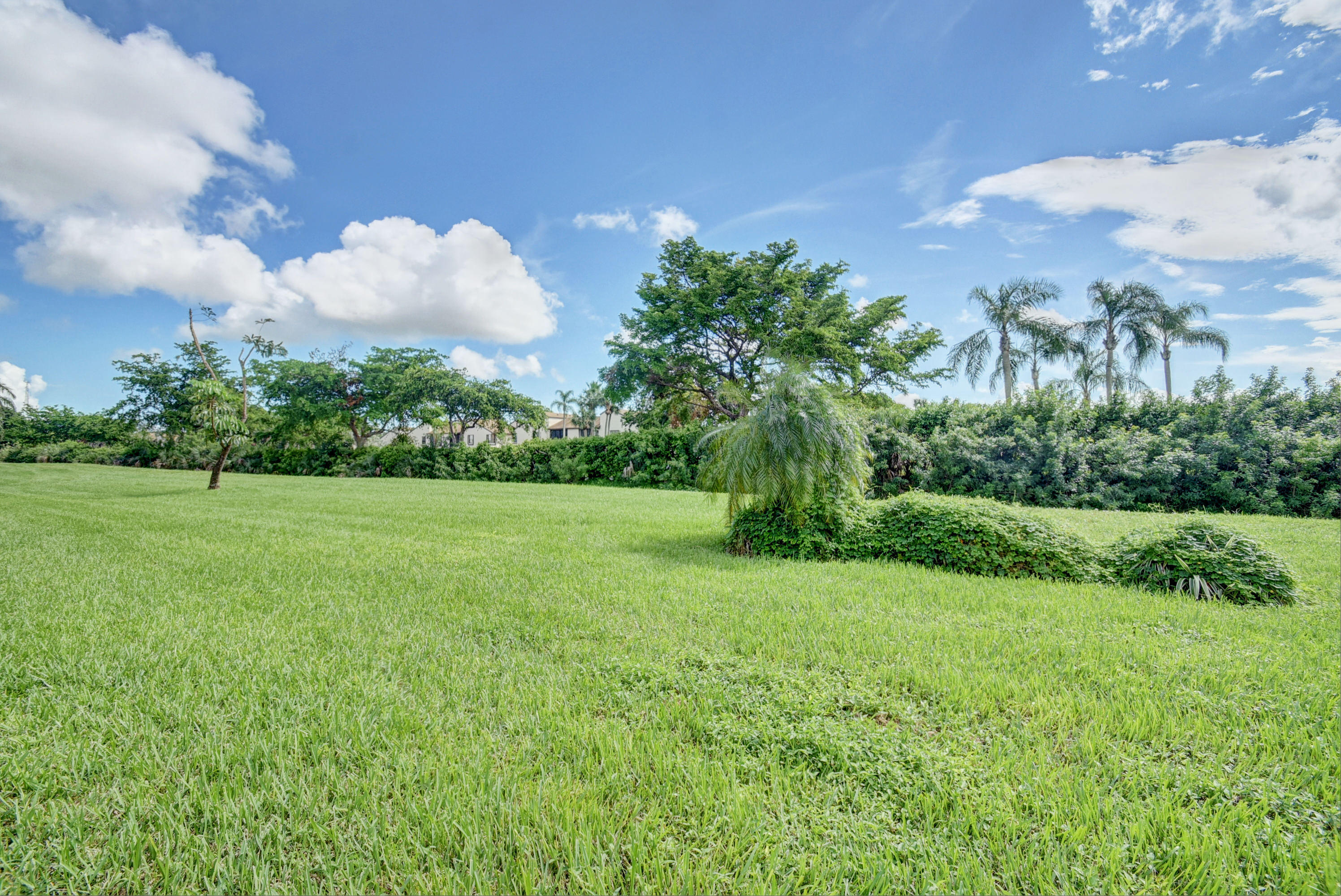 8650 Eagle Run Drive, Unit 2 Boca Raton, FL 33434 - Photo 28 of 32 Back Yard!