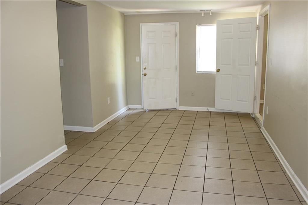 3032 Danbury Road Indianapolis, IN 46222 - Photo 6 of 35 Gallery Image 6