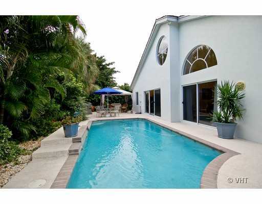 335 Redwood Lane Boca Raton, FL 33487 - Photo 8 of 8 Additional Photo