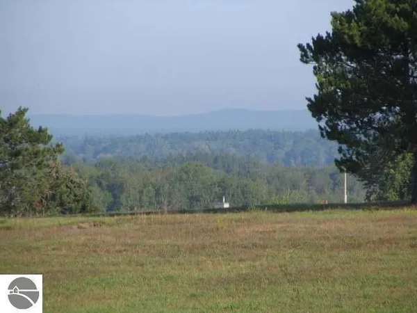 $26,950 | Lot #7 South Meadow Drive, Cadillac, MI 49601