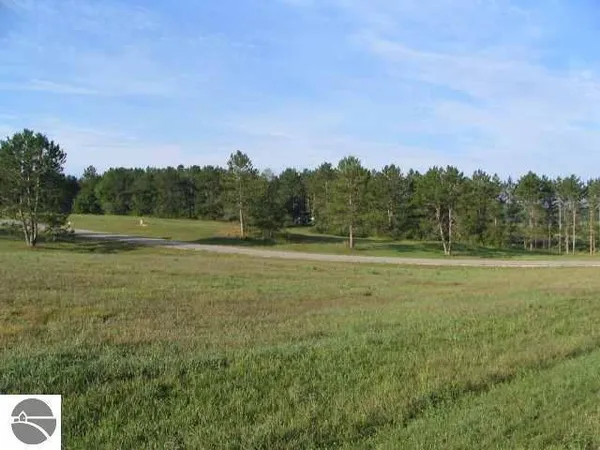 $26,950 | Lot #7 South Meadow Drive, Cadillac, MI 49601