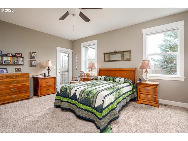 $594,000 | 3291 Southwest Van Buren Way, Gresham, OR 97080