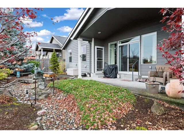 $594,000 | 3291 Southwest Van Buren Way, Gresham, OR 97080