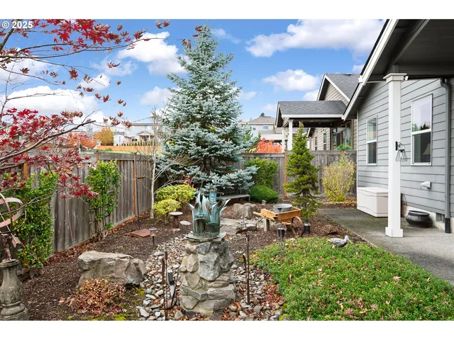 $594,000 | 3291 Southwest Van Buren Way, Gresham, OR 97080