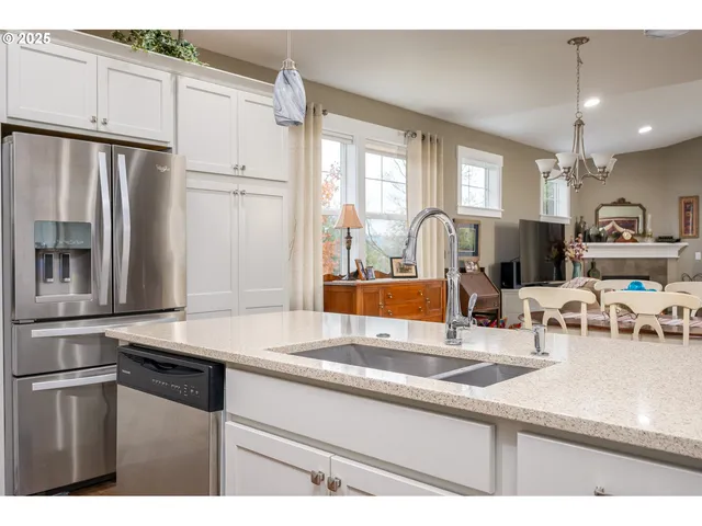 $594,000 | 3291 Southwest Van Buren Way, Gresham, OR 97080