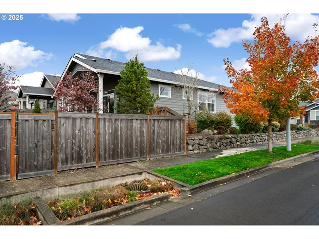 $594,000 | 3291 Southwest Van Buren Way, Gresham, OR 97080