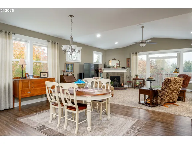 $594,000 | 3291 Southwest Van Buren Way, Gresham, OR 97080