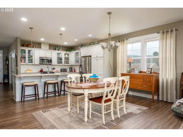 $594,000 | 3291 Southwest Van Buren Way, Gresham, OR 97080