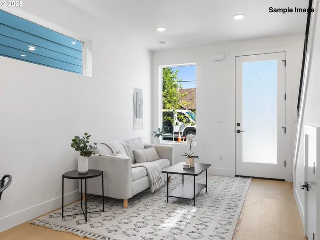 $339,900 | 4350 Northeast Going Street, Portland, OR 97218