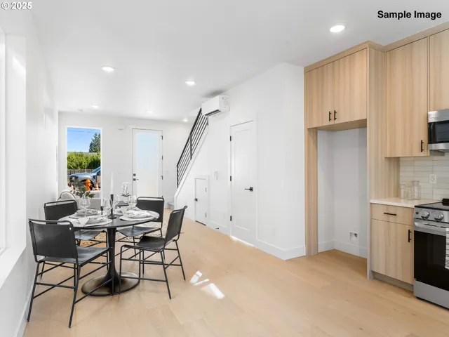 $339,900 | 4350 Northeast Going Street, Portland, OR 97218